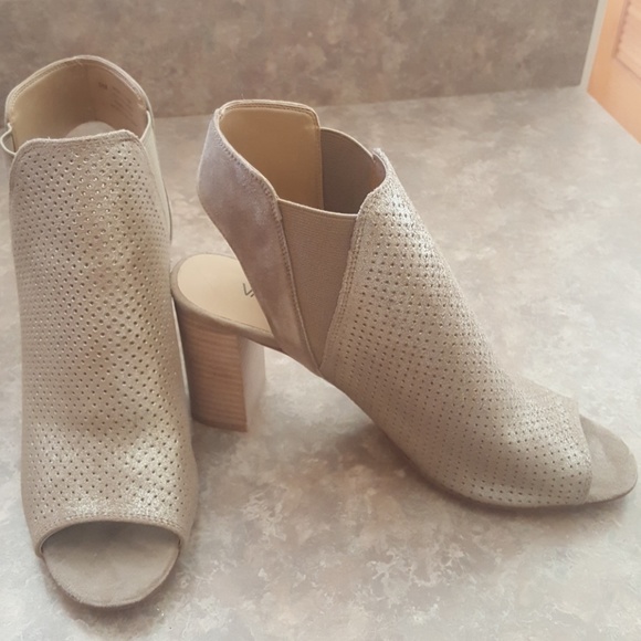 Vaneli Shoes - VANELI peep toe heel